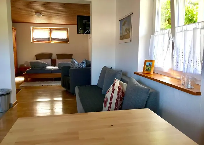 Schwarzwaldmaedel Sankt Peter